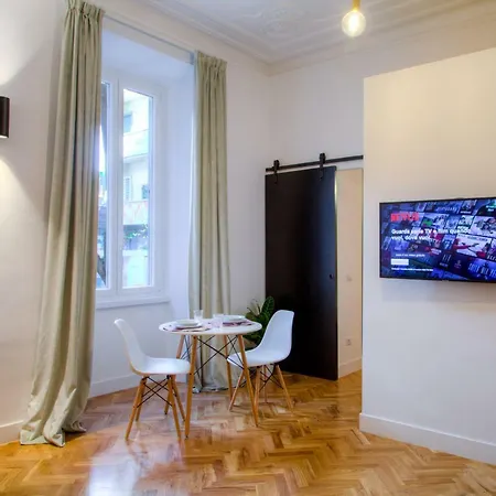 App Beccaria Apartments In Rome-3